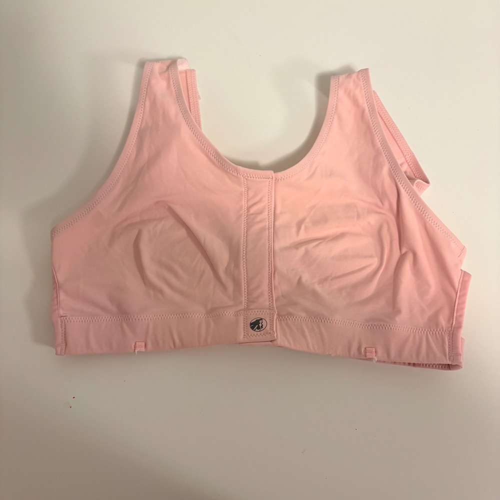 Masthead Elizabeth Pink Surgical‎ Bra Size M Front Closure Adjustable Straps